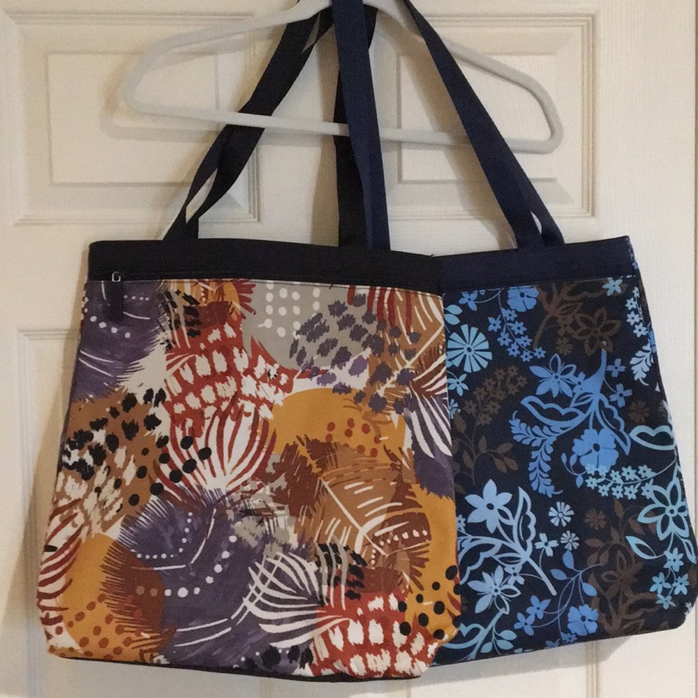 (2) Vera Bradley Tote Bags